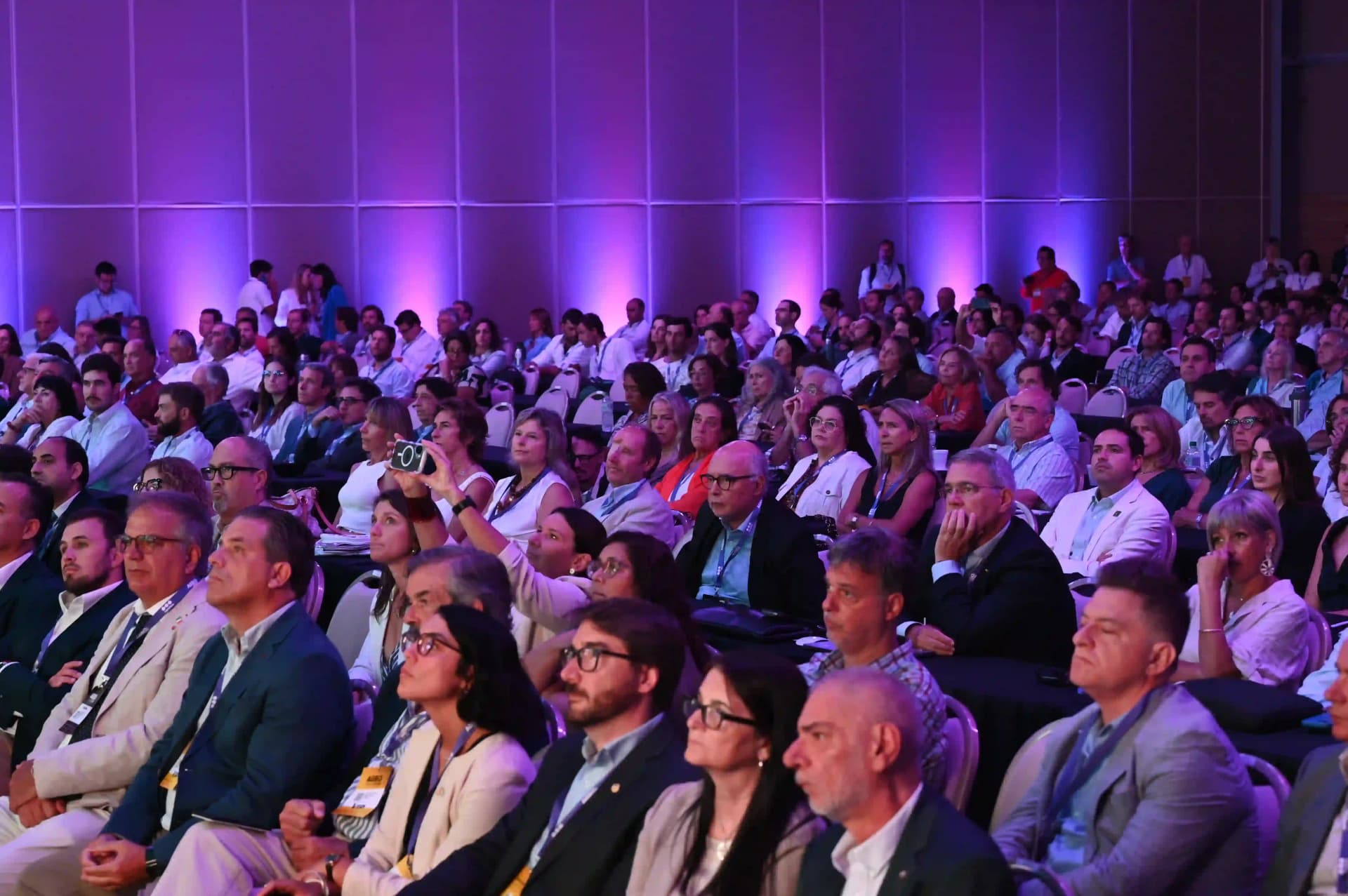 Audiencia en un foro internacional de Agro en Punta